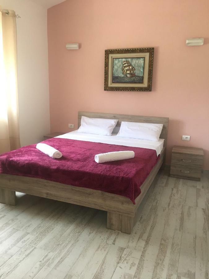 Helena's Sweet Home Ulcinj Buitenkant foto